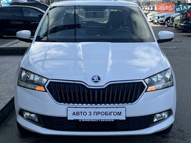 Белый Шкода Фабия, объемом двигателя 1 л и пробегом 115 тыс. км за 8021 $, фото 1 на Automoto.ua