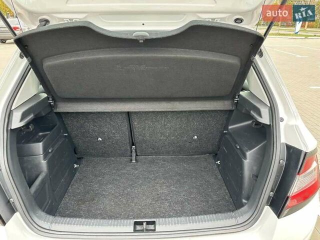 Шкода Фабия 2019 в Сумах на Automoto.ua Белый Шкода Фабия, объемом двигателя 1 л и пробегом 100 тыс. км за 8000 $, фото 5 на Automoto.ua