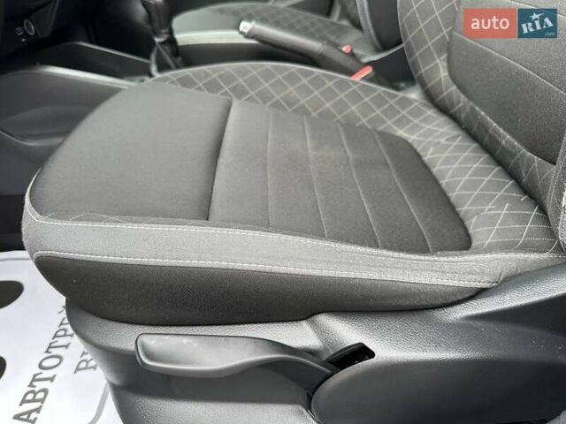 Белый Шкода Фабия, объемом двигателя 1 л и пробегом 104 тыс. км за 8600 $, фото 57 на Automoto.ua