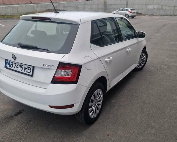 Білий Шкода Фабія, об'ємом двигуна 1 л та пробігом 106 тис. км за 8400 $, фото 5 на Automoto.ua