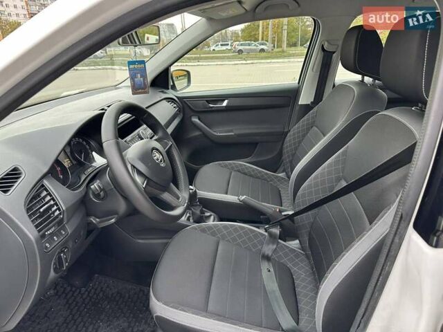 Шкода Фабия 2019 в Сумах на Automoto.ua Белый Шкода Фабия, объемом двигателя 1 л и пробегом 100 тыс. км за 8000 $, фото 3 на Automoto.ua