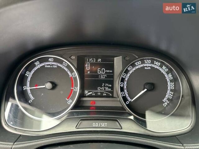 Белый Шкода Фабия, объемом двигателя 1 л и пробегом 104 тыс. км за 8600 $, фото 42 на Automoto.ua