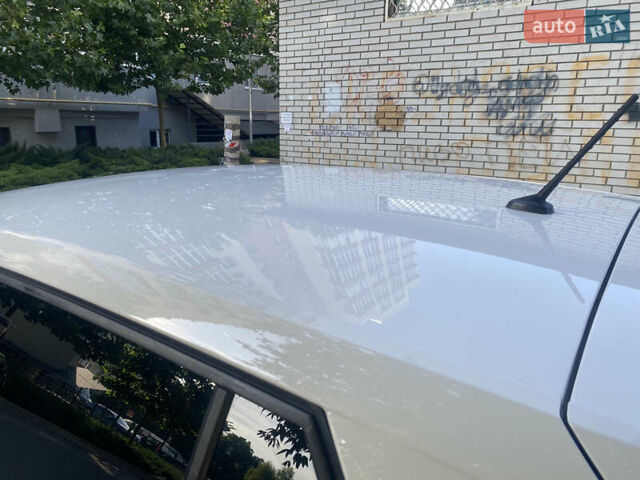 Белый Шкода Фабия, объемом двигателя 1 л и пробегом 92 тыс. км за 9100 $, фото 9 на Automoto.ua