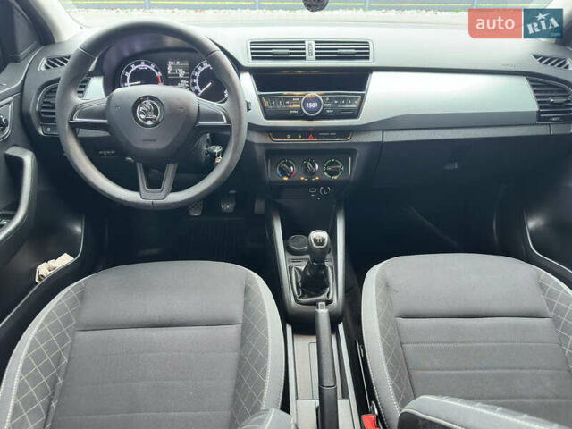 Белый Шкода Фабия, объемом двигателя 1 л и пробегом 131 тыс. км за 8499 $, фото 34 на Automoto.ua