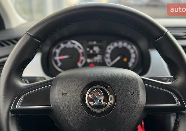 Белый Шкода Фабия, объемом двигателя 1 л и пробегом 146 тыс. км за 8880 $, фото 18 на Automoto.ua