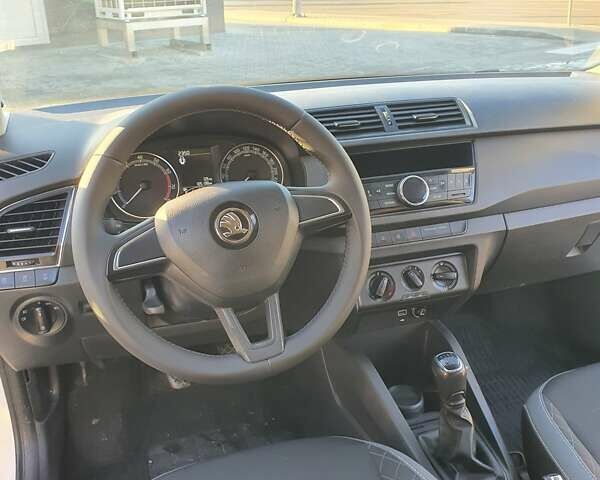 Білий Шкода Фабія, об'ємом двигуна 1 л та пробігом 105 тис. км за 8500 $, фото 8 на Automoto.ua