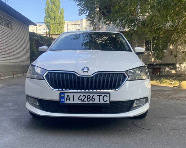 Белый Шкода Фабия, объемом двигателя 1 л и пробегом 92 тыс. км за 9100 $, фото 7 на Automoto.ua