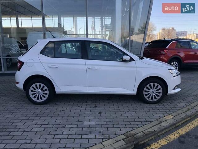 Белый Шкода Фабия, объемом двигателя 1 л и пробегом 98 тыс. км за 8700 $, фото 3 на Automoto.ua