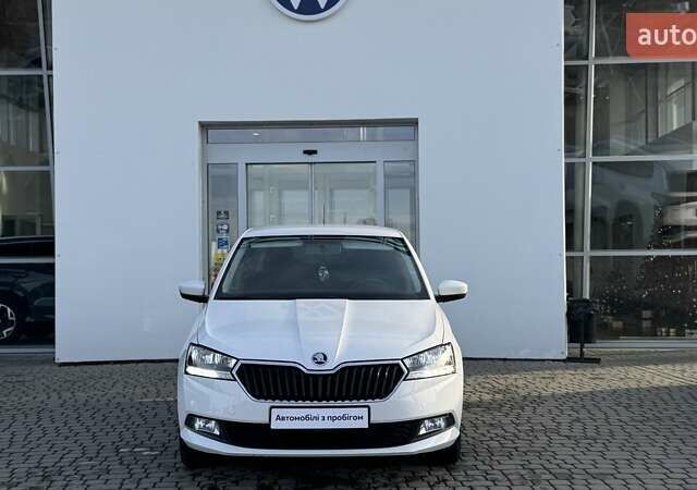 Белый Шкода Фабия, объемом двигателя 1 л и пробегом 146 тыс. км за 8880 $, фото 5 на Automoto.ua