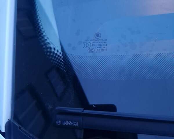 Білий Шкода Фабія, об'ємом двигуна 1 л та пробігом 106 тис. км за 8400 $, фото 37 на Automoto.ua