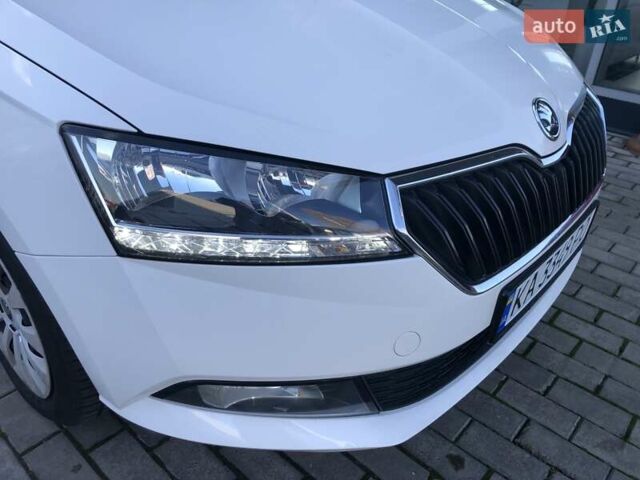 Белый Шкода Фабия, объемом двигателя 1 л и пробегом 98 тыс. км за 8700 $, фото 24 на Automoto.ua