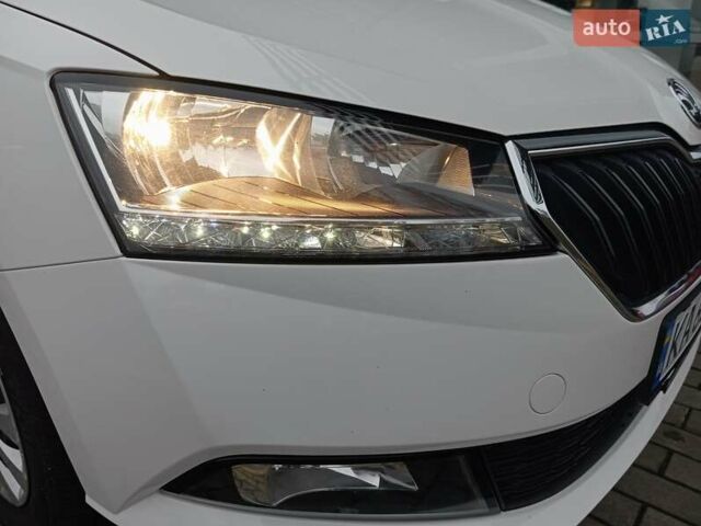 Белый Шкода Фабия, объемом двигателя 1 л и пробегом 94 тыс. км за 8200 $, фото 26 на Automoto.ua