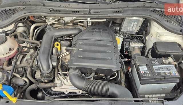 Белый Шкода Фабия, объемом двигателя 1 л и пробегом 93 тыс. км за 9300 $, фото 15 на Automoto.ua