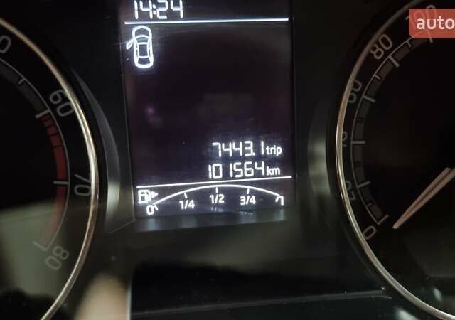 Белый Шкода Фабия, объемом двигателя 1 л и пробегом 101 тыс. км за 9500 $, фото 10 на Automoto.ua