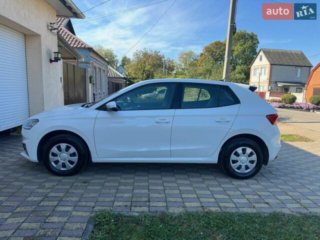 Білий Шкода Фабія, об'ємом двигуна 1 л та пробігом 3 тис. км за 16700 $, фото 2 на Automoto.ua