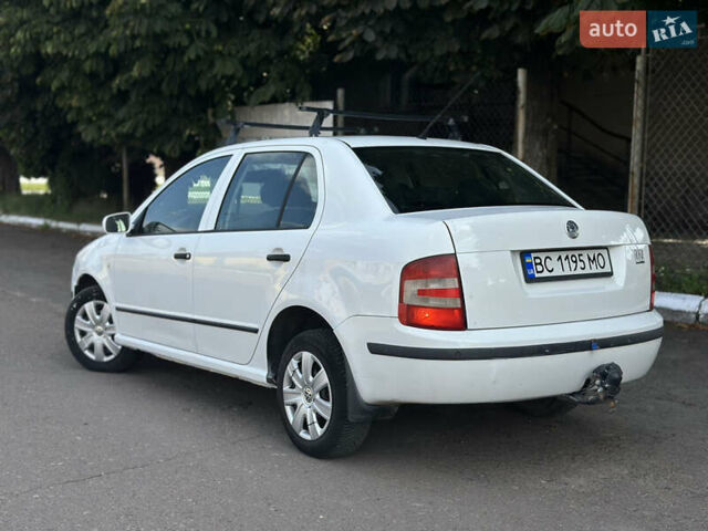 Белый Шкода Фабия, объемом двигателя 1.39 л и пробегом 200 тыс. км за 2999 $, фото 7 на Automoto.ua