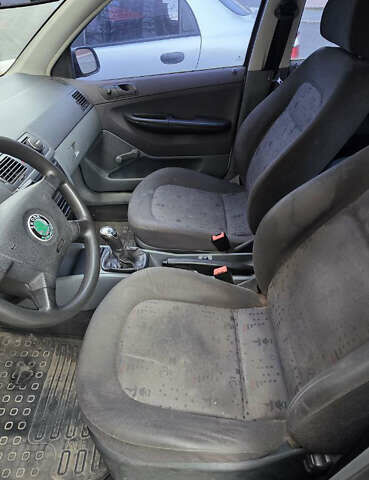 Білий Шкода Фабія, об'ємом двигуна 1.4 л та пробігом 220 тис. км за 1400 $, фото 7 на Automoto.ua