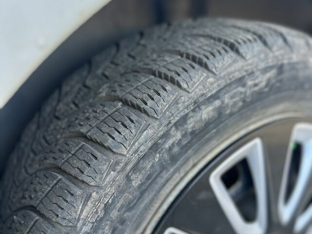 Білий Шкода Фабія, об'ємом двигуна 1.4 л та пробігом 333 тис. км за 1350 $, фото 6 на Automoto.ua