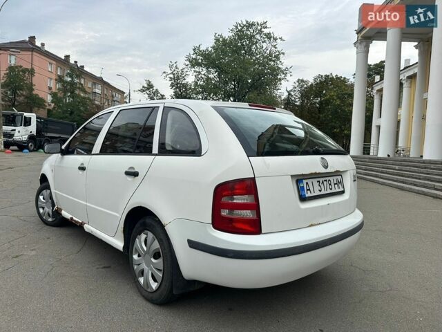 Білий Шкода Фабія, об'ємом двигуна 1.39 л та пробігом 226 тис. км за 1700 $, фото 3 на Automoto.ua
