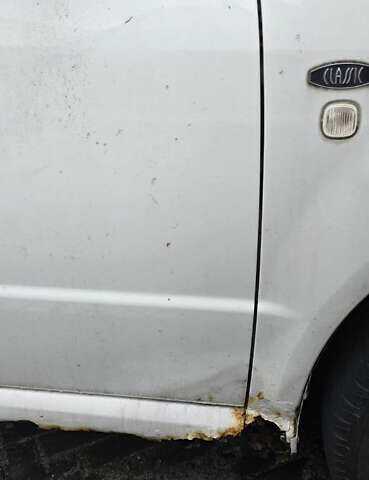 Білий Шкода Фабія, об'ємом двигуна 1.4 л та пробігом 220 тис. км за 1400 $, фото 9 на Automoto.ua