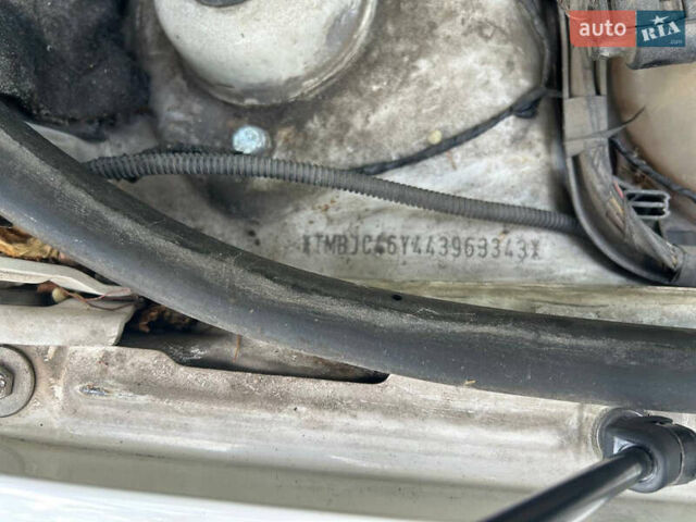 Белый Шкода Фабия, объемом двигателя 1.39 л и пробегом 290 тыс. км за 2500 $, фото 42 на Automoto.ua