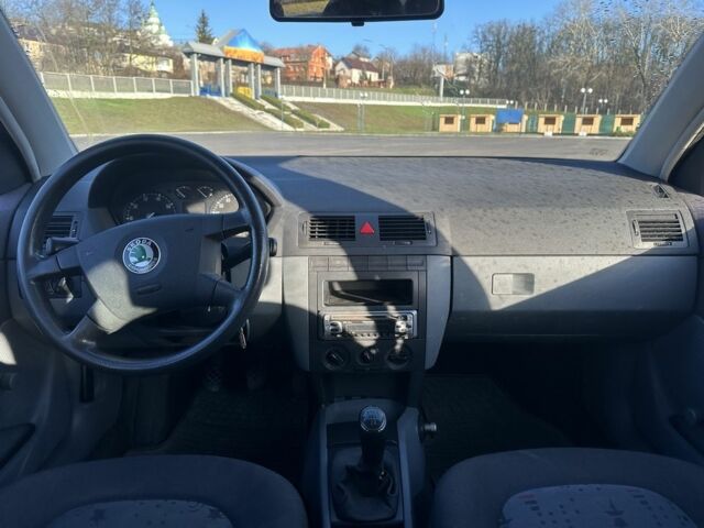 Білий Шкода Фабія, об'ємом двигуна 1.4 л та пробігом 270 тис. км за 2999 $, фото 7 на Automoto.ua