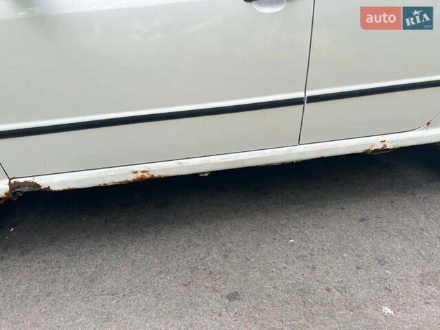 Белый Шкода Фабия, объемом двигателя 1.39 л и пробегом 290 тыс. км за 2500 $, фото 28 на Automoto.ua