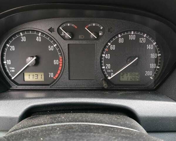 Белый Шкода Фабия, объемом двигателя 1.2 л и пробегом 271 тыс. км за 3400 $, фото 6 на Automoto.ua