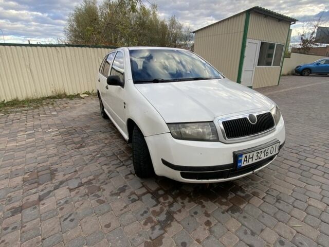 Шкода Фабия 2003 в Хмельницком на Automoto.ua Белый Шкода Фабия, объемом двигателя 1.4 л и пробегом 394 тыс. км за 2400 $, фото 1 на Automoto.ua