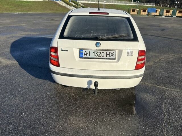 Білий Шкода Фабія, об'ємом двигуна 1.4 л та пробігом 270 тис. км за 2999 $, фото 3 на Automoto.ua