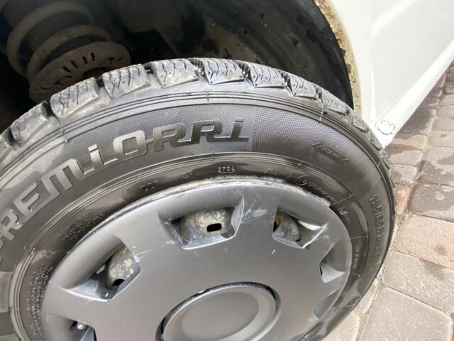 Шкода Фабия 2003 в Хмельницком на Automoto.ua Белый Шкода Фабия, объемом двигателя 1.4 л и пробегом 394 тыс. км за 2400 $, фото 18 на Automoto.ua