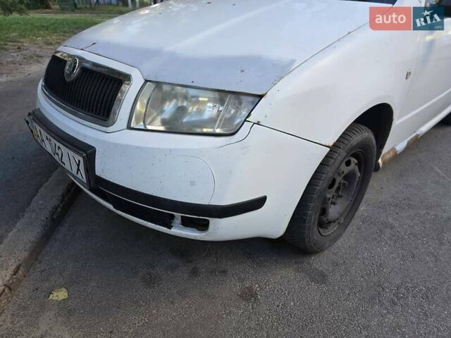 Белый Шкода Фабия, объемом двигателя 1.2 л и пробегом 132 тыс. км за 1500 $, фото 8 на Automoto.ua