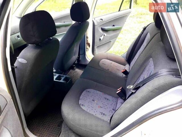 Білий Шкода Фабія, об'ємом двигуна 1.2 л та пробігом 266 тис. км за 4000 $, фото 17 на Automoto.ua