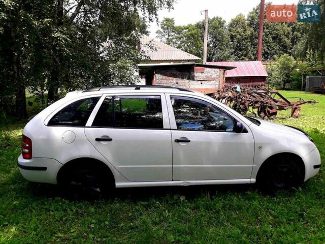 Білий Шкода Фабія, об'ємом двигуна 1.2 л та пробігом 266 тис. км за 4000 $, фото 7 на Automoto.ua