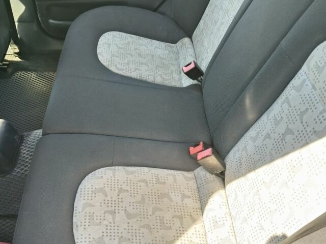 Белый Шкода Фабия, объемом двигателя 1.4 л и пробегом 312 тыс. км за 2900 $, фото 7 на Automoto.ua