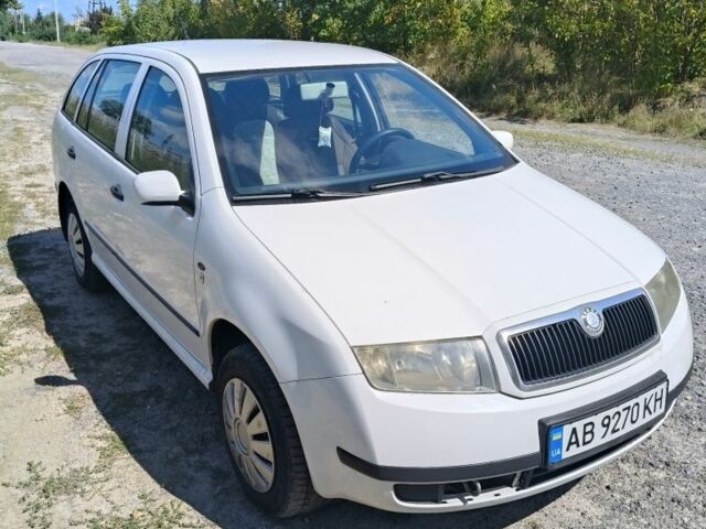 Белый Шкода Фабия, объемом двигателя 1.4 л и пробегом 312 тыс. км за 2900 $, фото 1 на Automoto.ua