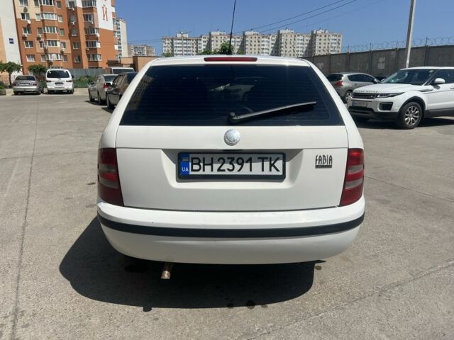 Білий Шкода Фабія, об'ємом двигуна 1.2 л та пробігом 325 тис. км за 2800 $, фото 3 на Automoto.ua