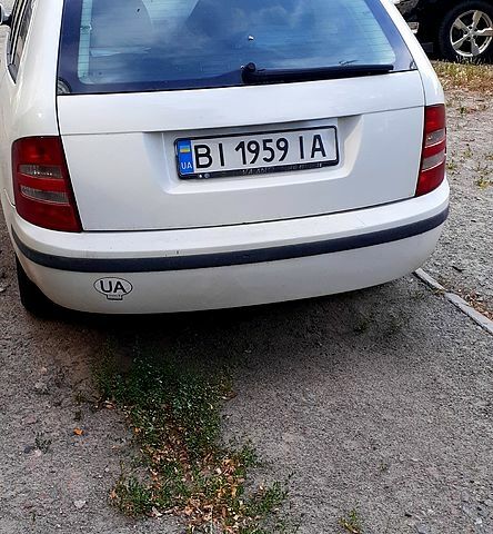 Белый Шкода Фабия, объемом двигателя 1.2 л и пробегом 0 тыс. км за 3200 $, фото 1 на Automoto.ua