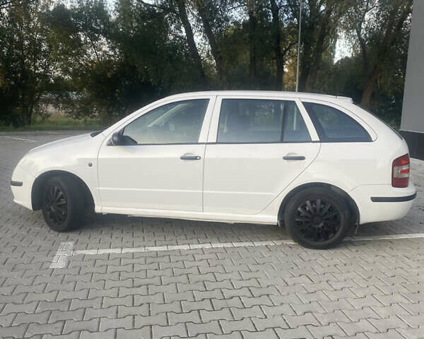 Білий Шкода Фабія, об'ємом двигуна 1.9 л та пробігом 395 тис. км за 3800 $, фото 10 на Automoto.ua