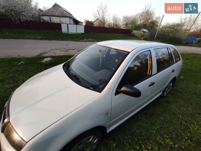 Білий Шкода Фабія, об'ємом двигуна 1.2 л та пробігом 298 тис. км за 3300 $, фото 8 на Automoto.ua