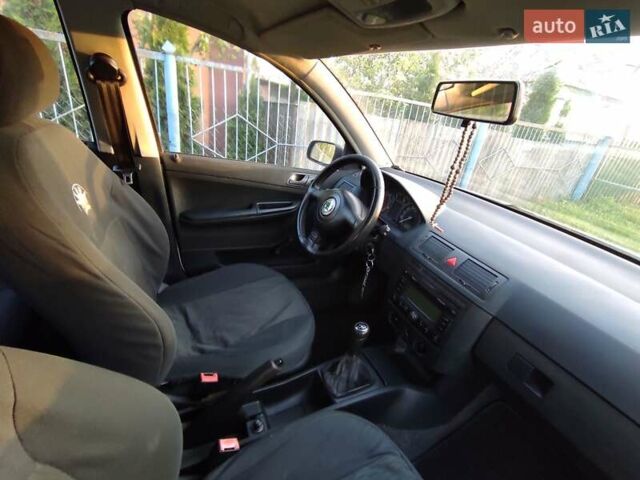 Білий Шкода Фабія, об'ємом двигуна 1.2 л та пробігом 298 тис. км за 3300 $, фото 13 на Automoto.ua