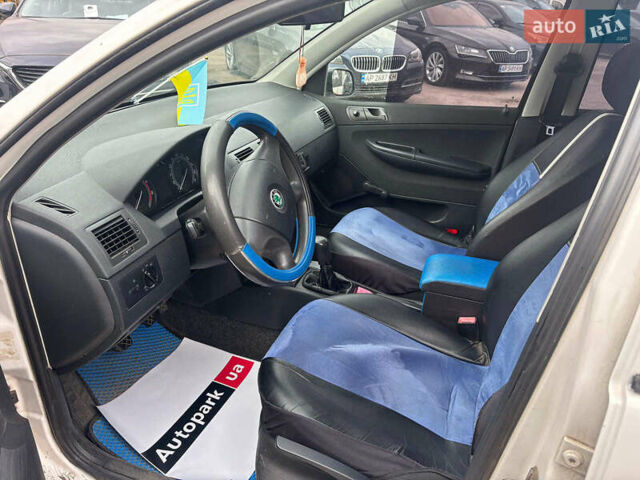 Шкода Фабия 2006 в Запорожье на Automoto.ua Белый Шкода Фабия, объемом двигателя 1.2 л и пробегом 260 тыс. км за 3790 $, фото 13 на Automoto.ua