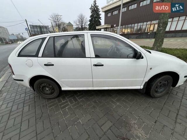 Білий Шкода Фабія, об'ємом двигуна 1.2 л та пробігом 500 тис. км за 3500 $, фото 3 на Automoto.ua
