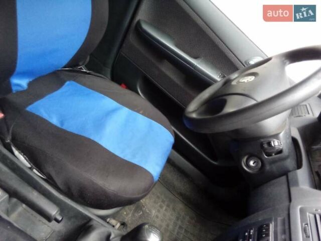 Белый Шкода Фабия, объемом двигателя 1.2 л и пробегом 186 тыс. км за 3000 $, фото 6 на Automoto.ua