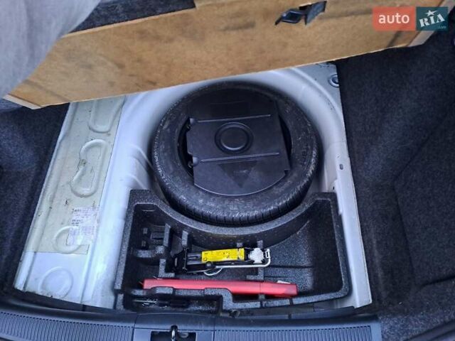 Білий Шкода Фабія, об'ємом двигуна 1.39 л та пробігом 220 тис. км за 4700 $, фото 21 на Automoto.ua