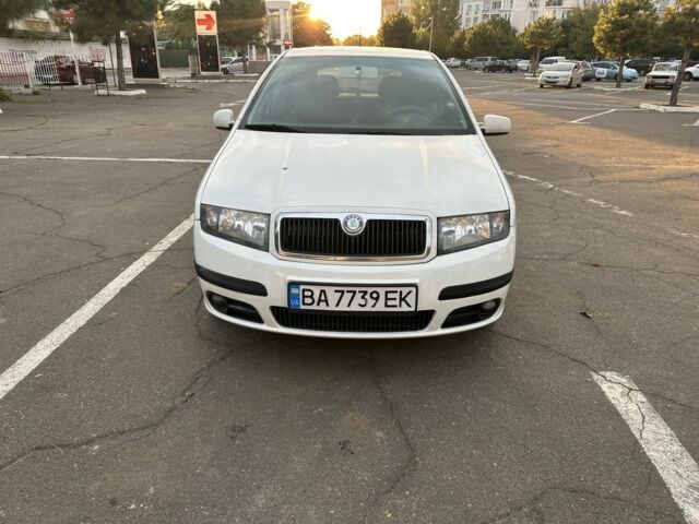 Білий Шкода Фабія, об'ємом двигуна 1.4 л та пробігом 245 тис. км за 3500 $, фото 1 на Automoto.ua