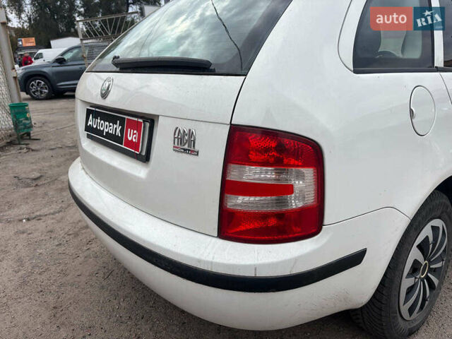 Шкода Фабия 2006 в Запорожье на Automoto.ua Белый Шкода Фабия, объемом двигателя 1.2 л и пробегом 260 тыс. км за 3790 $, фото 10 на Automoto.ua