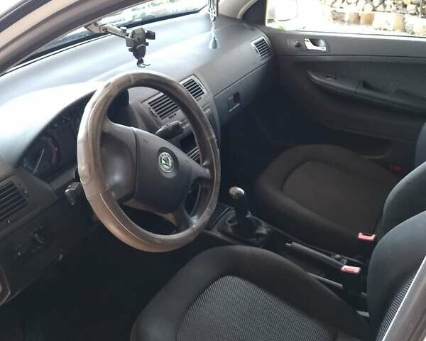 Білий Шкода Фабія, об'ємом двигуна 1.2 л та пробігом 157 тис. км за 3193 $, фото 3 на Automoto.ua
