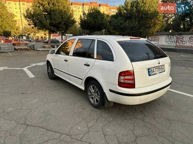 Шкода Фабия 2006 в Одессе на Automoto.ua Белый Шкода Фабия, объемом двигателя 1.39 л и пробегом 246 тыс. км за 3150 $, фото 5 на Automoto.ua