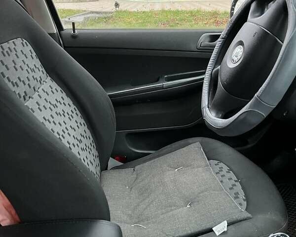 Білий Шкода Фабія, об'ємом двигуна 1.2 л та пробігом 500 тис. км за 3500 $, фото 2 на Automoto.ua